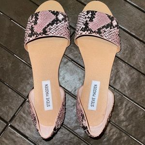 Steve Madden Woman Flats